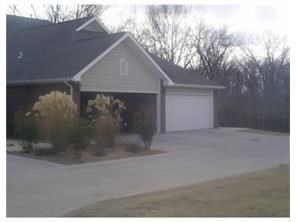 4 bedroom condo. Granite counter tops throughout.  Additional $25 / month for 6 month lease term.