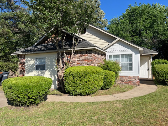 newly remodeled 3/2, fenced in back yard
