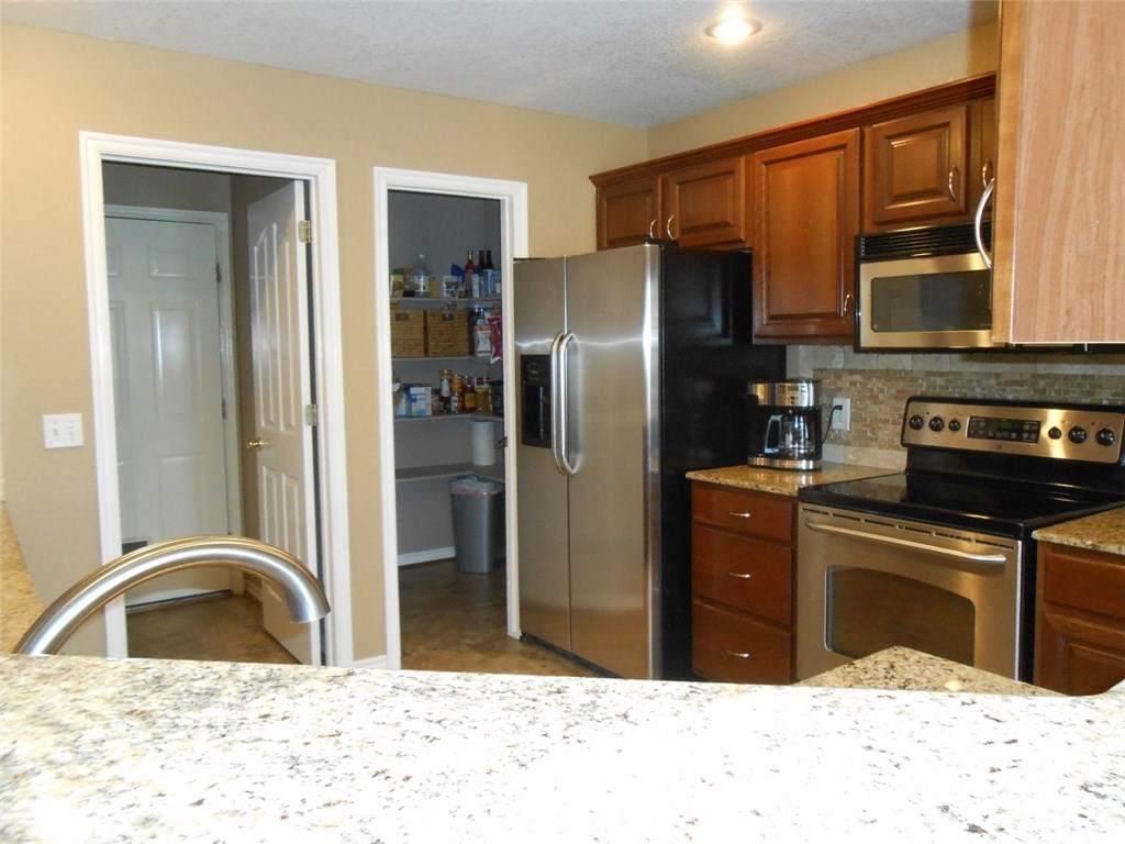 Weston Hills Sub Ph I Cave Spgs - Residential