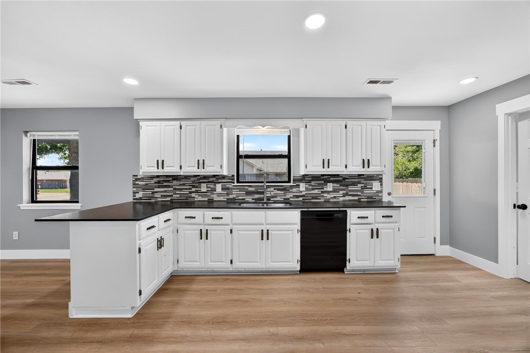 OAKS ADD PHASE XI - Residential