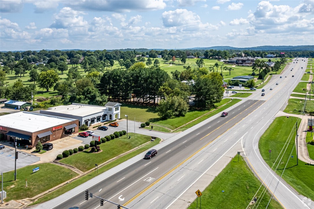 Office Building for Sale. Highly visible location. Close to Razorback Greenway via Lake Fayetteville Trailhead, Tyson's World HQ, Springdale Country Club, Fayetteville Athletic Club, Northwest Arkansas Mall. 1,879 SF vacant space is also available for lease.