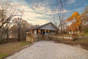Brand new remodel! Come and see this 5 bedroom home with 3 full baths, 2 kitchens, and tons of updates. Private setting.