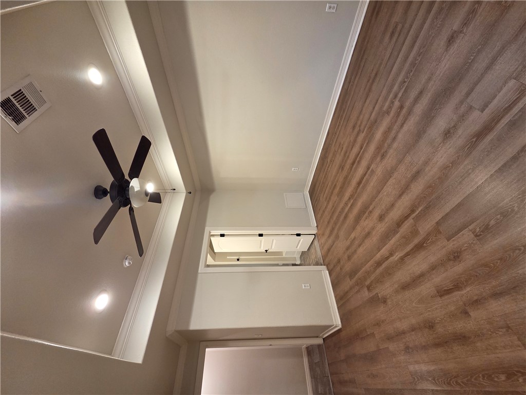 Rollers Ridge Sub Rogers - Residential Lease