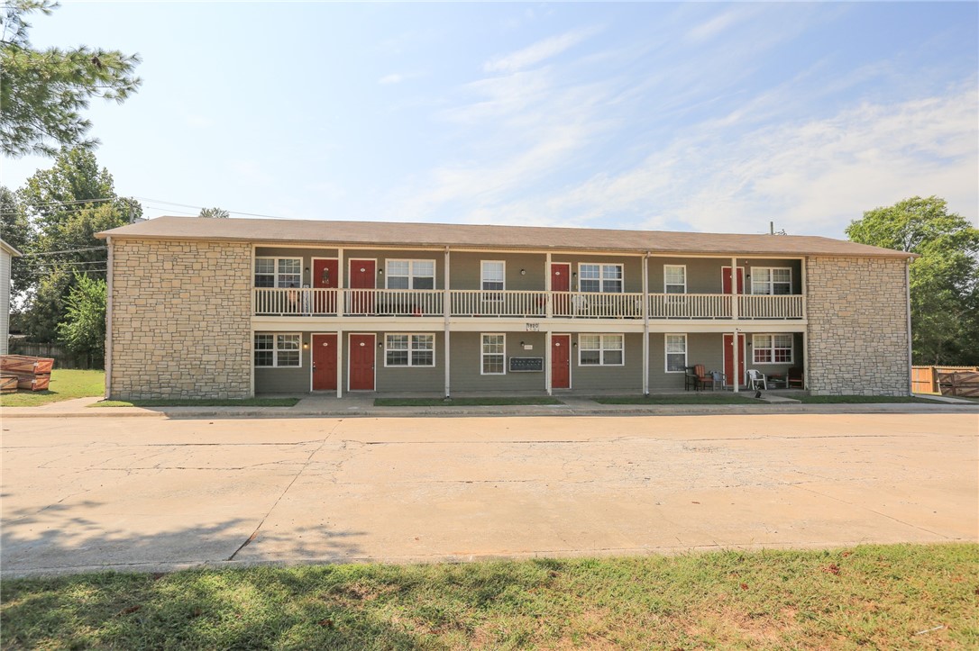 Very nice 1 Bedroom, 1 Bath apartment near JBU. Fridge included! On-site laundry mat. Lower level unit and all utilities included. Pet limit one small pet under 25 lbs when full grown.