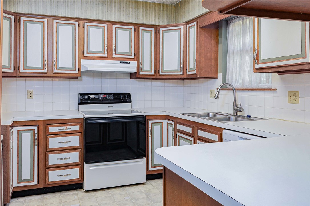 Golden Oaks Sub - Residential
