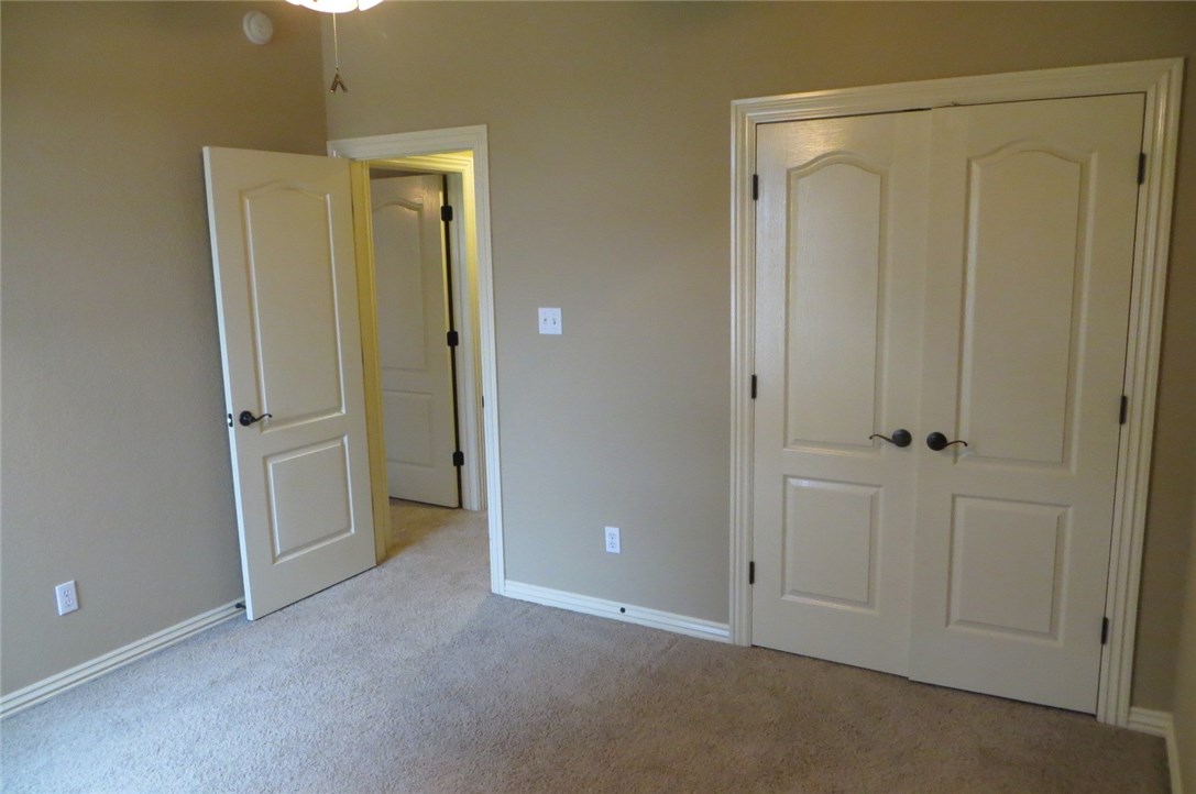 NORTHRIDGE - Residential