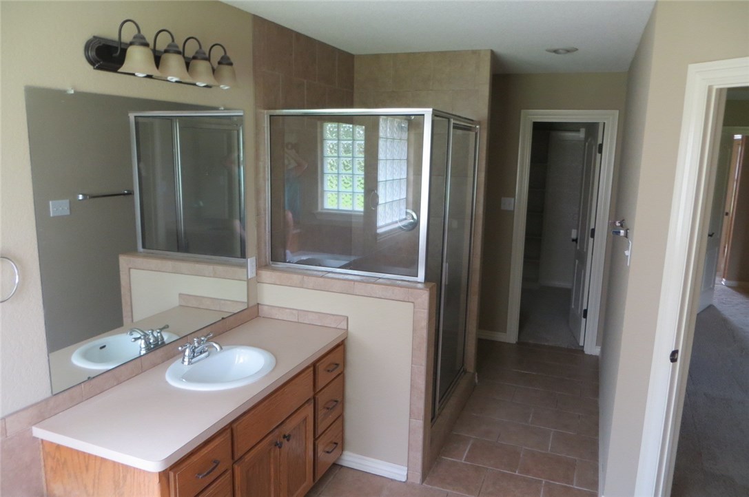 NORTHRIDGE - Residential