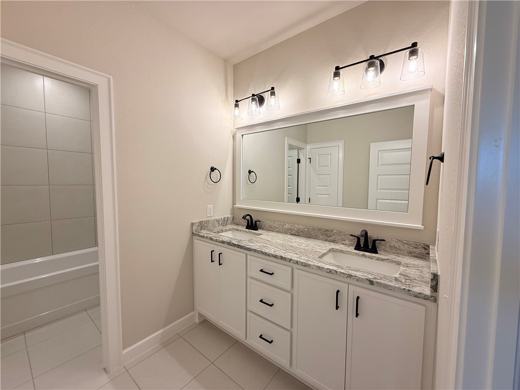Bariloche Ph I - Residential Lease