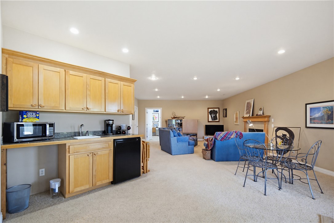 Unit 117 Holiday Island - Residential