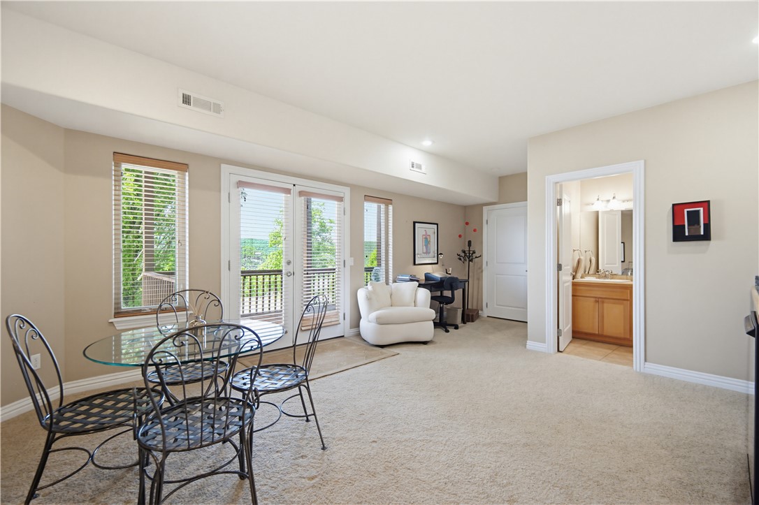 Unit 117 Holiday Island - Residential
