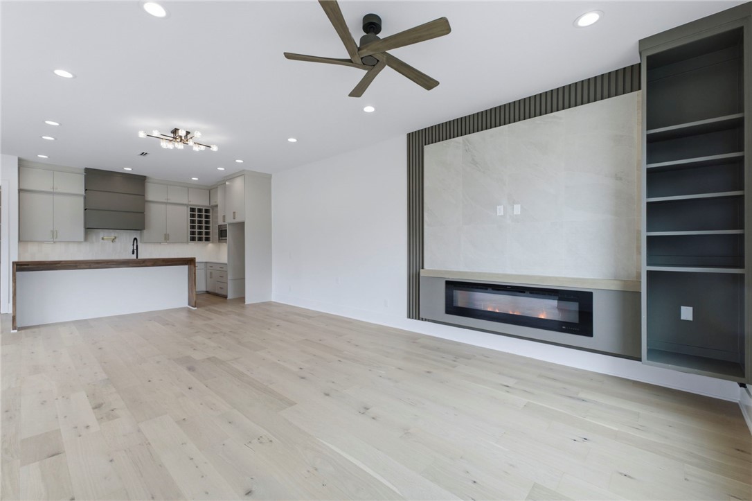 FAIRFIELD ADD-BENTONVILLE - Residential