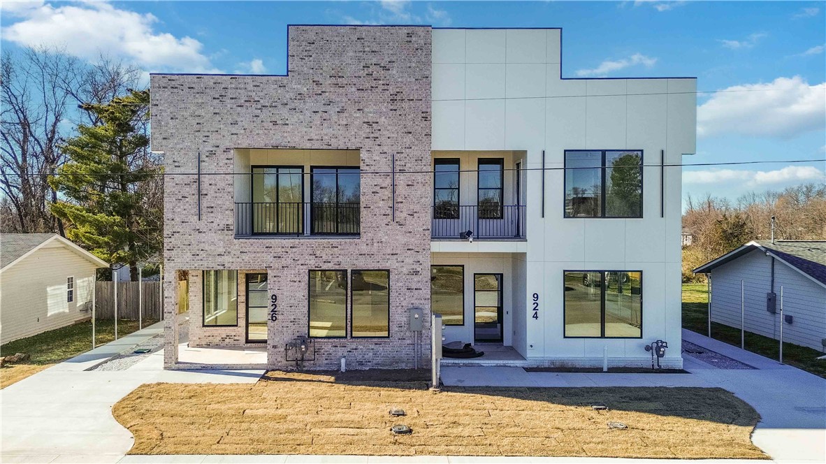 FAIRFIELD ADD-BENTONVILLE - Residential