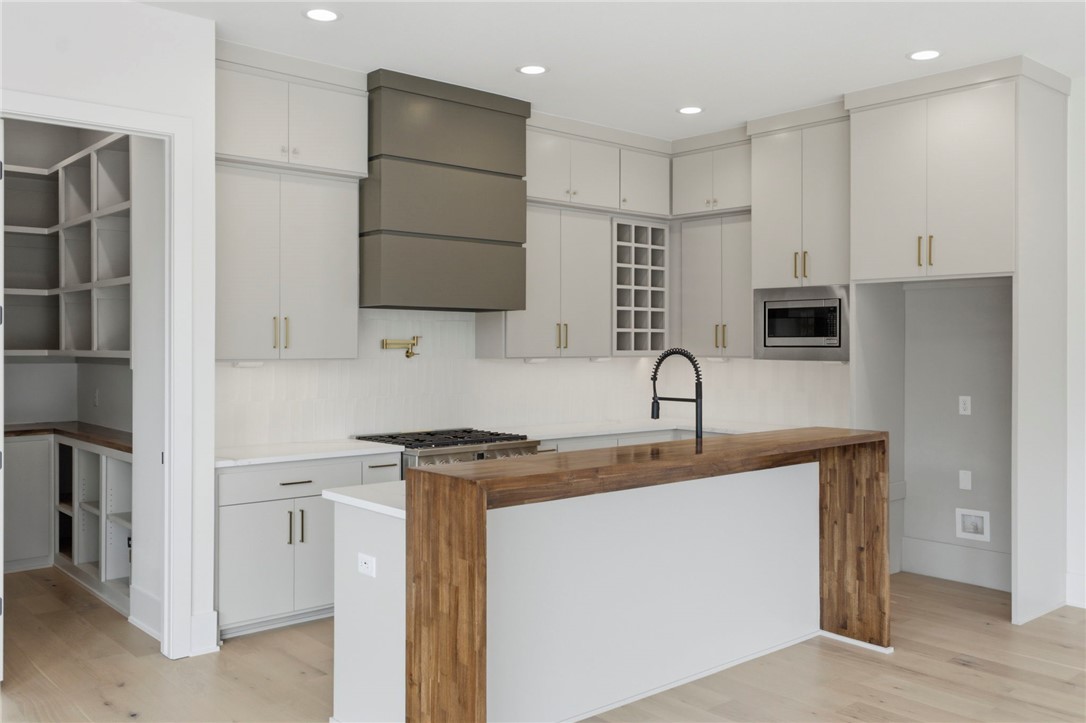 FAIRFIELD ADD-BENTONVILLE - Residential