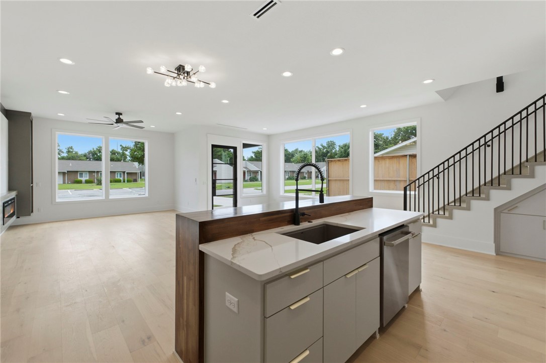 FAIRFIELD ADD-BENTONVILLE - Residential