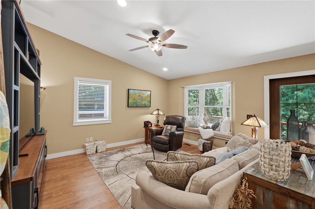 Unit 16 Holiday Island - Residential