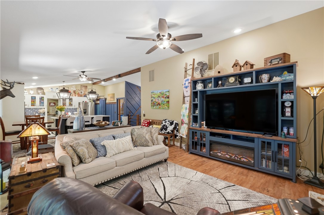 Unit 16 Holiday Island - Residential