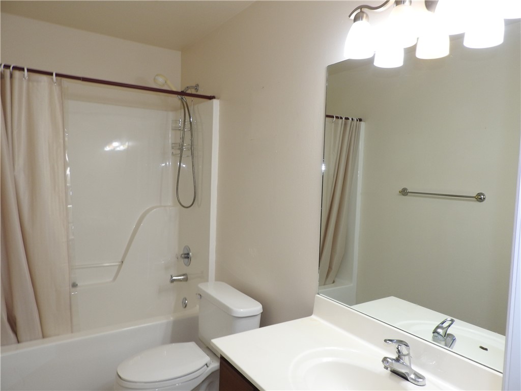Tunbridge Wells Sub Bentonville - Residential Lease