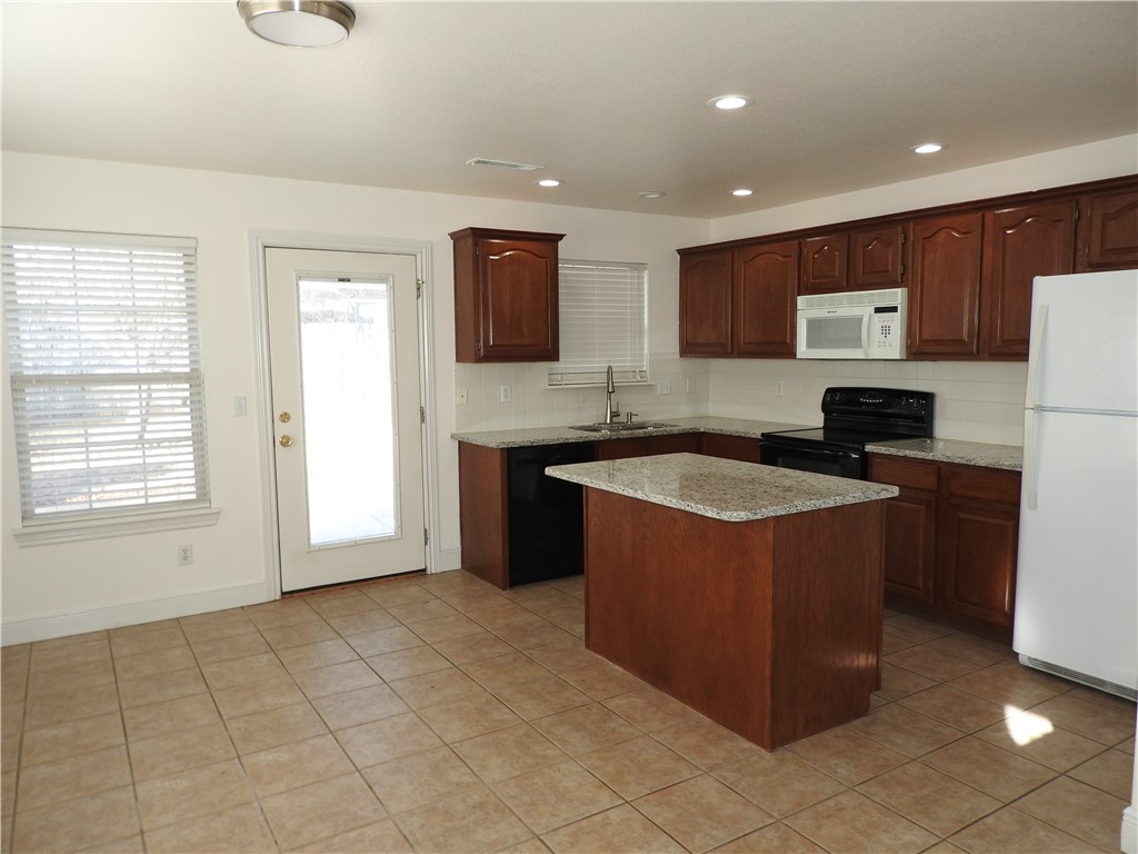 Tunbridge Wells Sub Bentonville - Residential Lease