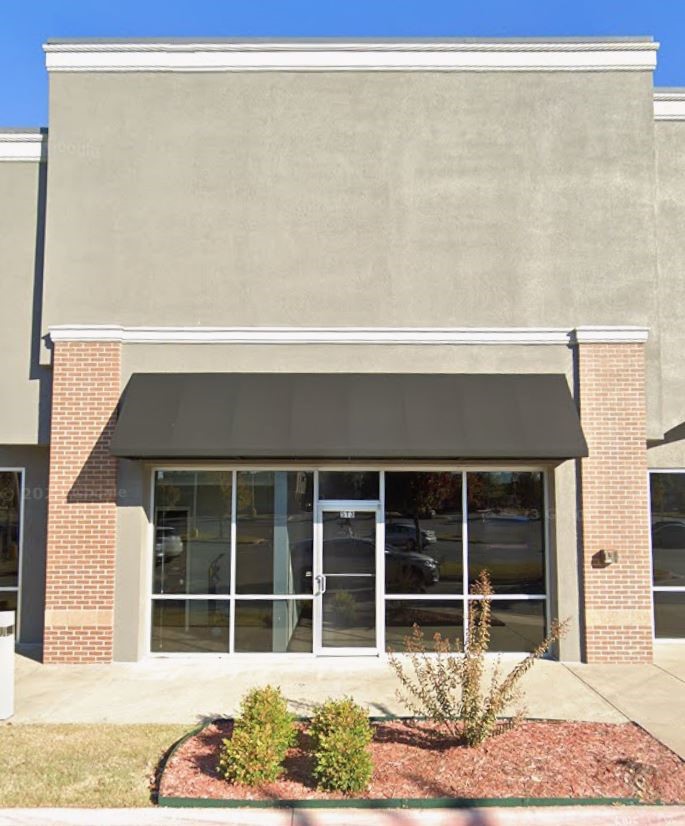 Established high-visibility shopping center anchored by Harps Food Stores offers strong daily traffic count and well-balanced tenant mix. Excellent location for retail, office, medical, or service users. Current tenants include Great Clips, Pizza Hut, SERC Rehabilitation, Classic Nails, Gusano's Pizza and JJs creating consistent customer draw and crossover opportunities.