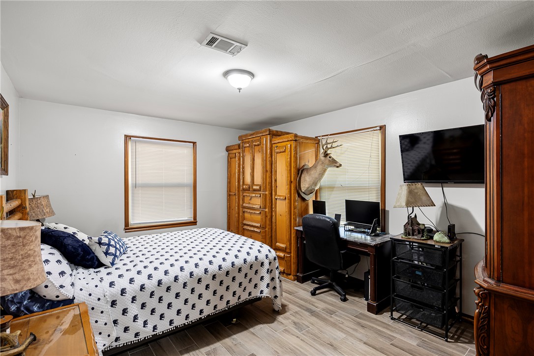 Bullock Lakeshore 1 - Residential