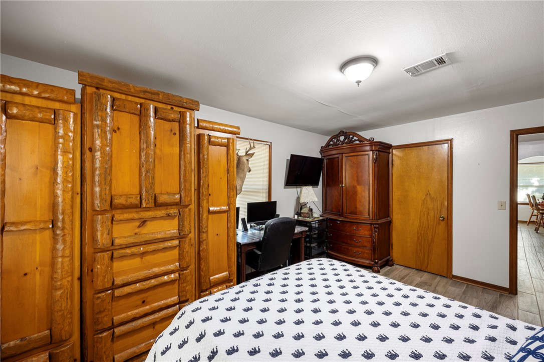 Bullock Lakeshore 1 - Residential