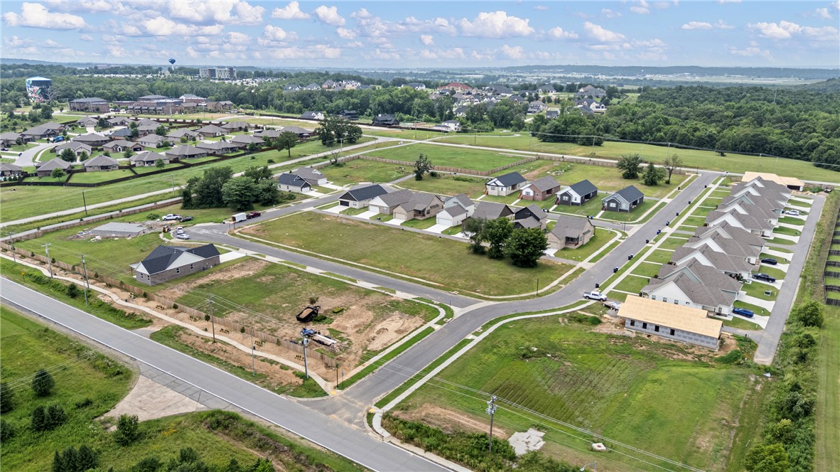 Wells Lake Cottages at Chaffee Crossing in Fort Smith, Arkansas, offers a unique opportunity to build your dream cottage-style home in a thoughtfully planned community. Located near the intersection of Wells Lake Road and Roberts Boulevard, this subdivision is part of the larger Chaffee Crossing redevelopment, known for its blend of residential, commercial, and recreational spaces.