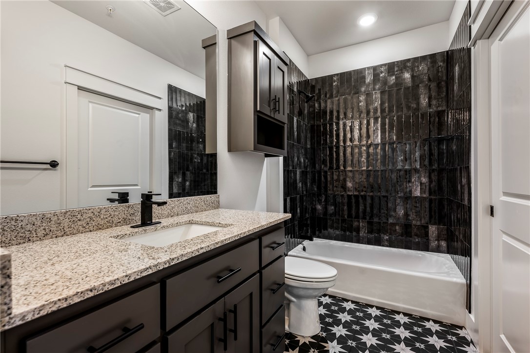 Dixieland Twnhms Rogers - Residential Lease