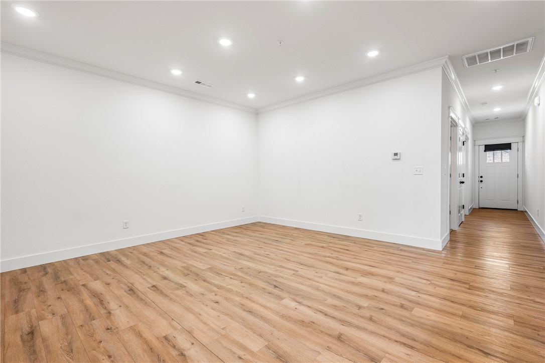 Dixieland Twnhms Rogers - Residential Lease