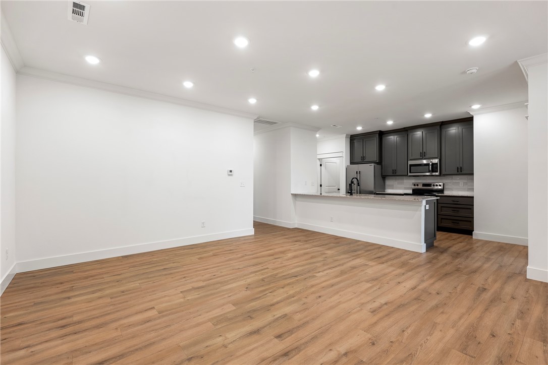 Dixieland Twnhms Rogers - Residential Lease
