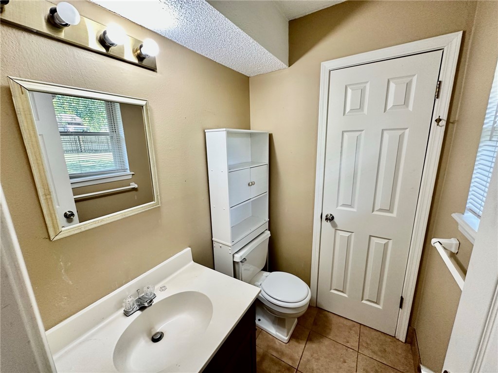 Kersten Addrogers - Residential Lease