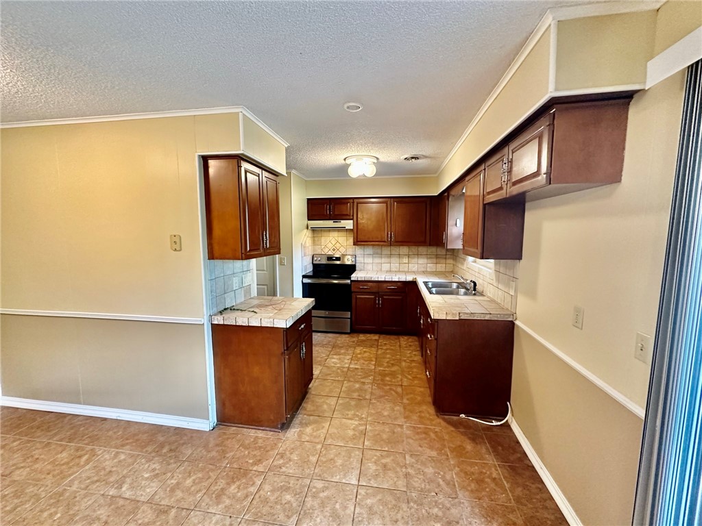 Kersten Addrogers - Residential Lease