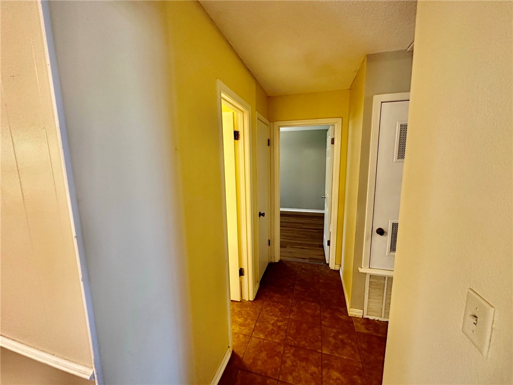 Kersten Addrogers - Residential Lease