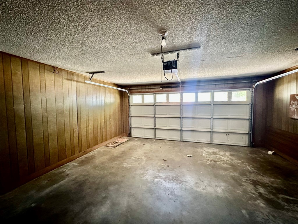 Kersten Addrogers - Residential Lease