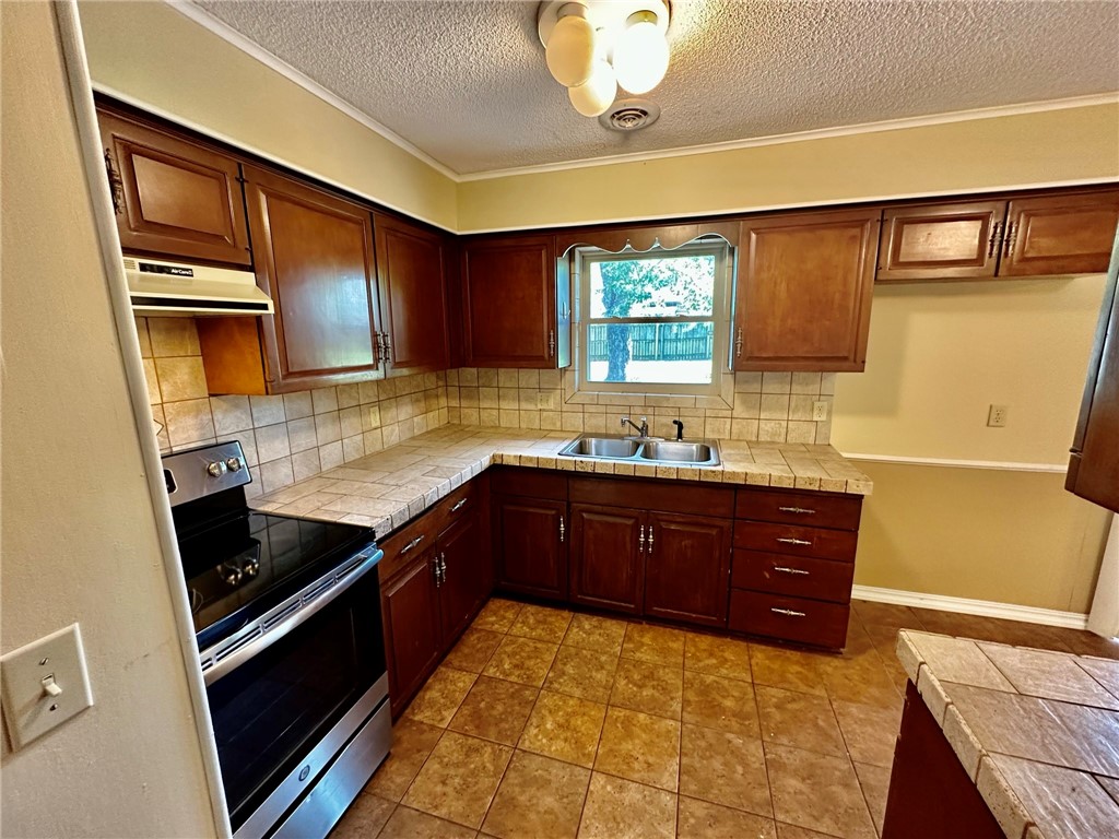 Kersten Addrogers - Residential Lease