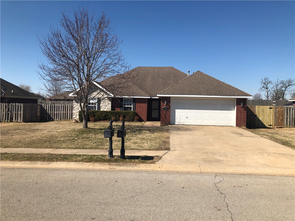 Nice, updated 3BR/2BA home in a convenient location near schools and the community pool. This property features a spacious living room with laminate flooring and a cozy gas fireplace. The kitchen offers sleek black granite tile countertops, and the primary suite boasts three walk-in closets. Enjoy the privacy-fenced backyard — perfect for relaxing or entertaining.