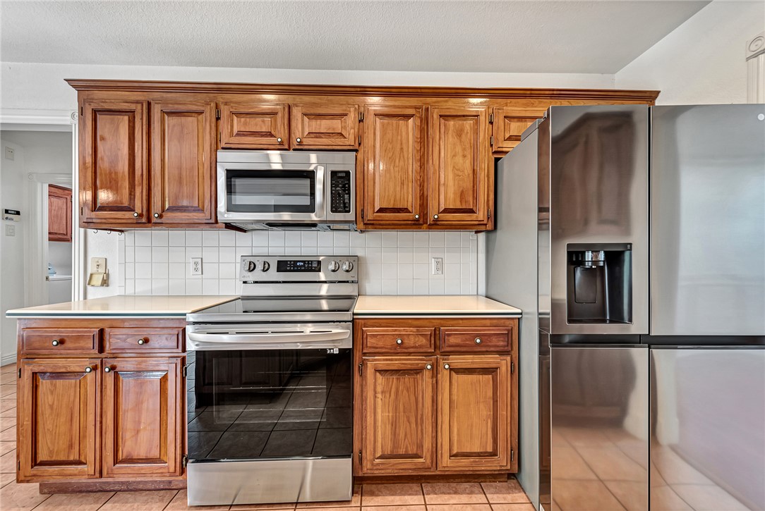 Whispering Timbers Ph 10 Rogers - Residential Lease