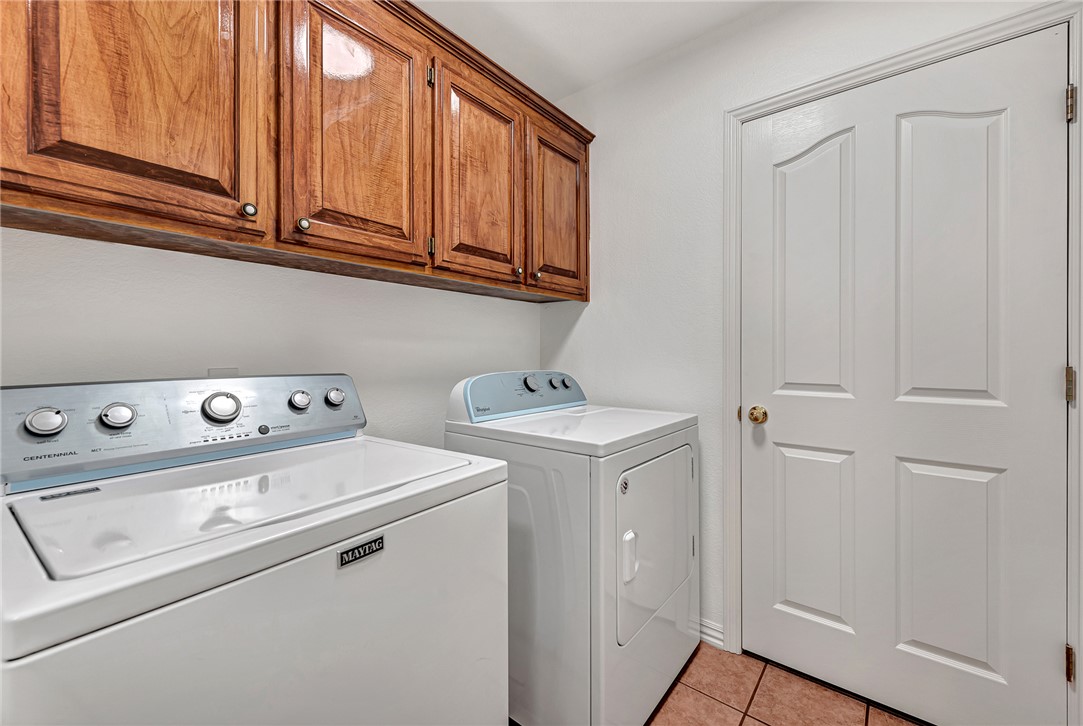 Whispering Timbers Ph 10 Rogers - Residential Lease