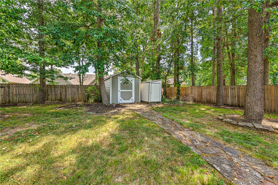Whispering Timbers Ph 10 Rogers - Residential Lease