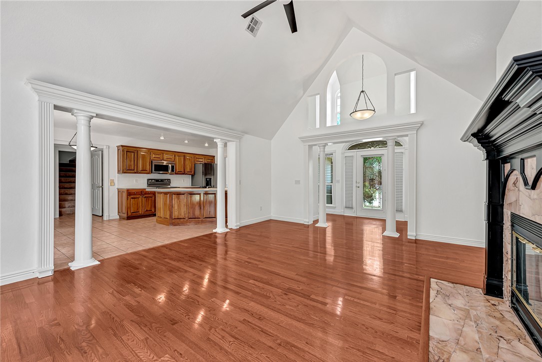 Whispering Timbers Ph 10 Rogers - Residential Lease