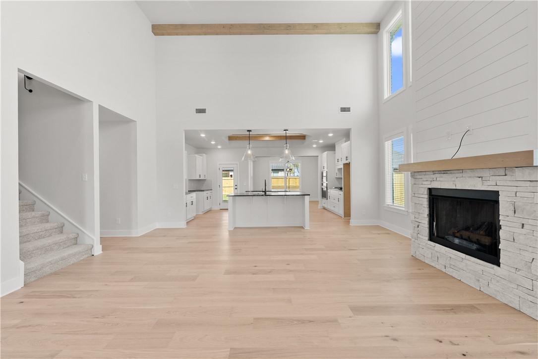 MAPLE ESTATES PH III-CENTERTON - Residential
