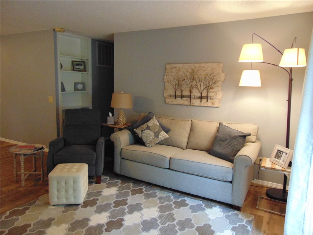Melanie Courts - Residential