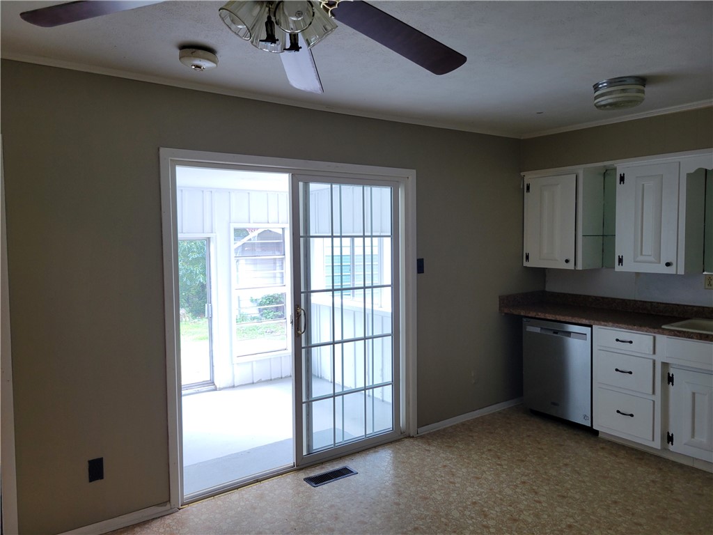 E N Coons Sub Rurban - Residential