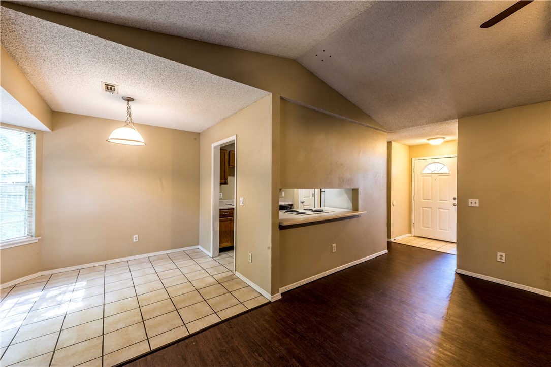 Pine Crest Add Ph I - Residential Lease