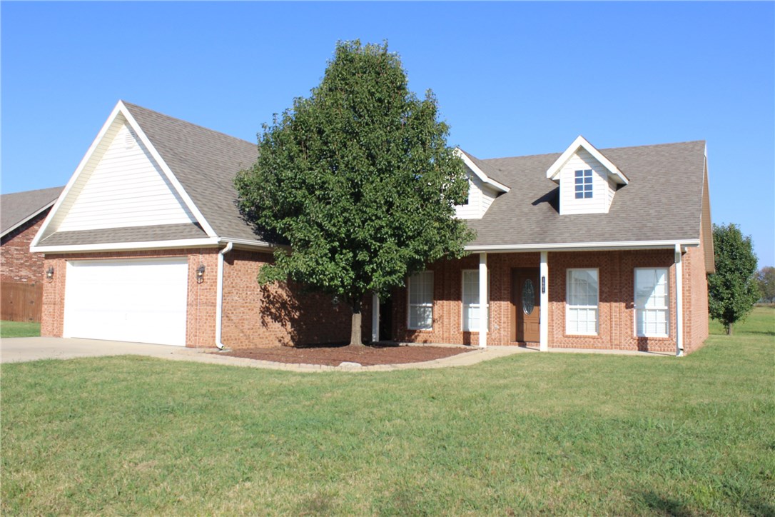 Don't miss out on this 3 bed/2 bath brick home with an office, great view, and new flooring throughout. Kitchen features granite countertops.  Master bathroom has large his and her walk-in closets.  Open floor plan, tray ceilings in living room, master, and office.