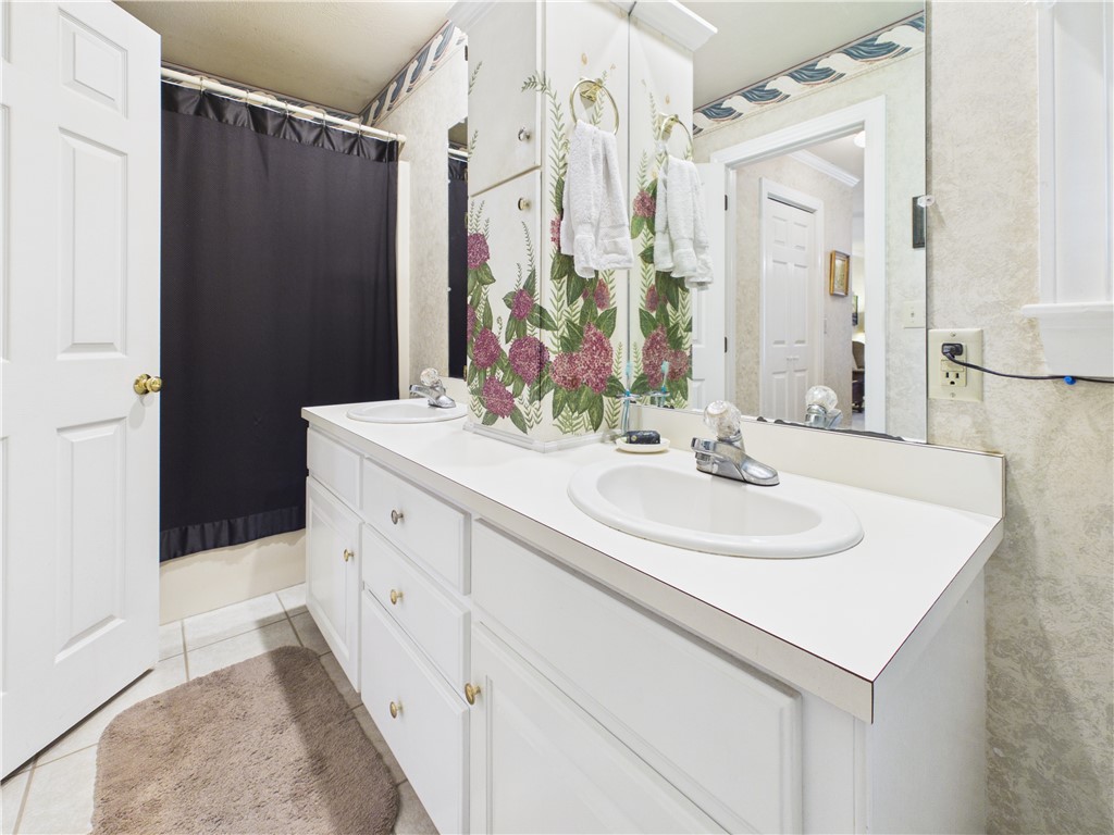 Robinwood II, Unit II - Residential