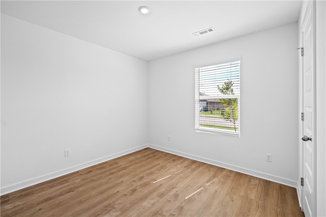 Wagon Wheel West Sub - Residential Lease