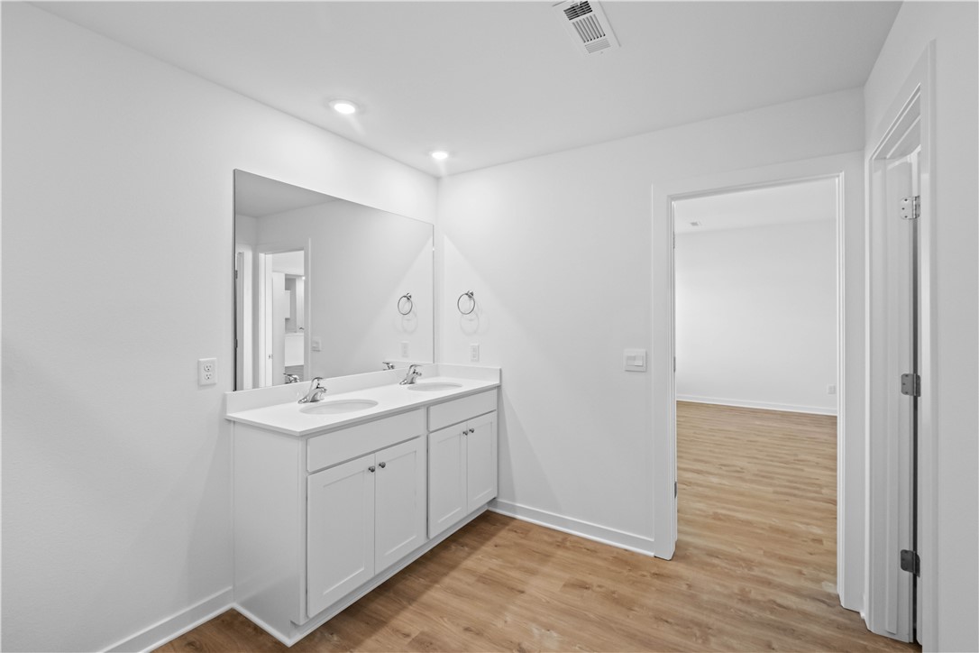 Wagon Wheel West Sub - Residential Lease