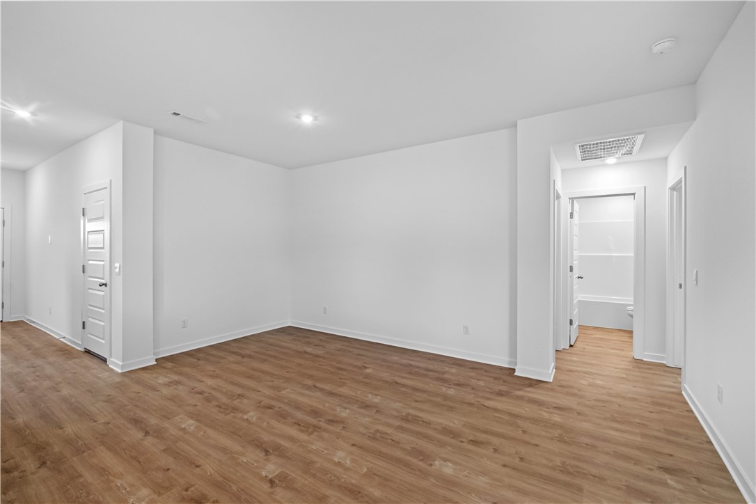 Wagon Wheel West Sub - Residential Lease