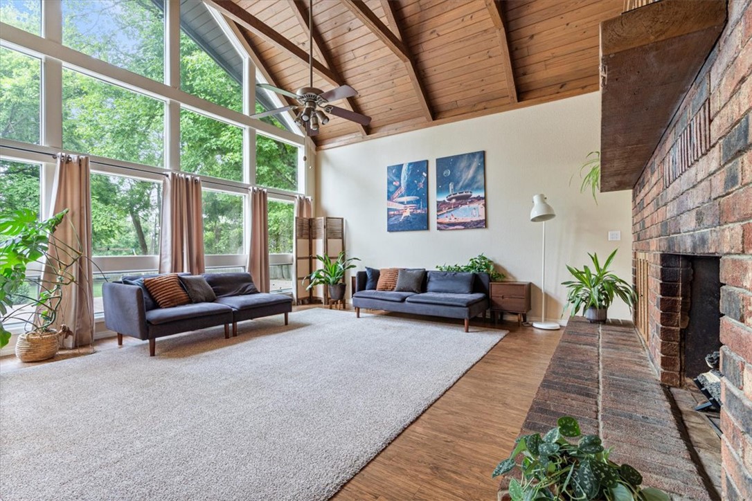 University View Sub Siloam Spgs - Residential