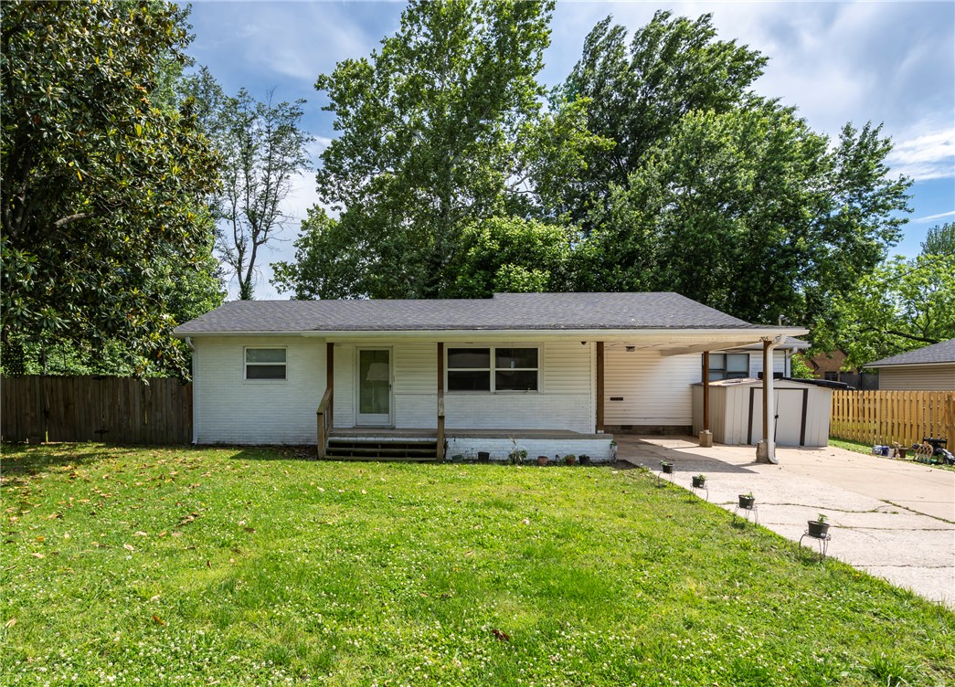 Nice 3 bed 2 bath home, hardwood floors with above ground pool and Hot tub , 2 storage buildings, walking distance to schools grades kindergarten thru 8th grade and business district. There is a second living room could be used as a 4th bedroom as well. The enclosed patio is not included in the square footage. Also a large fenced in back yard.
